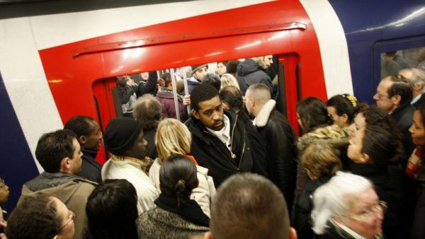 Où prendre le RER Orly CDG?