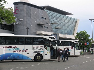 Bus Charles de Gaulle Porte Maillot